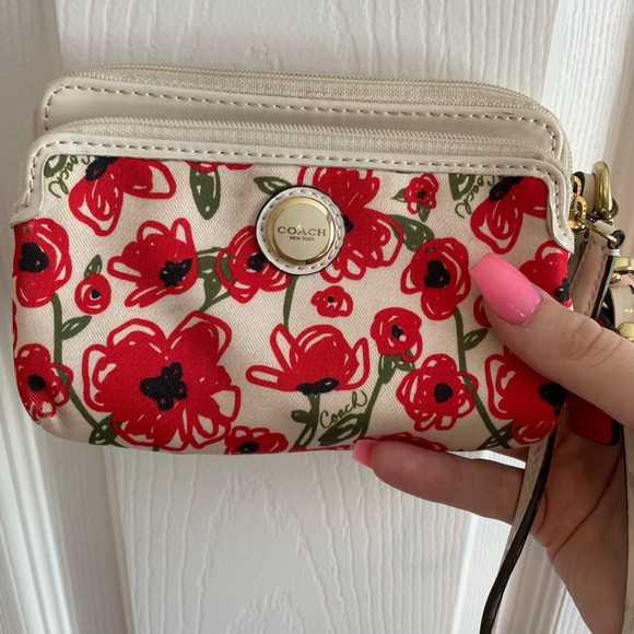 Coach flowered detail zip up wallet - Picture 1 of 5